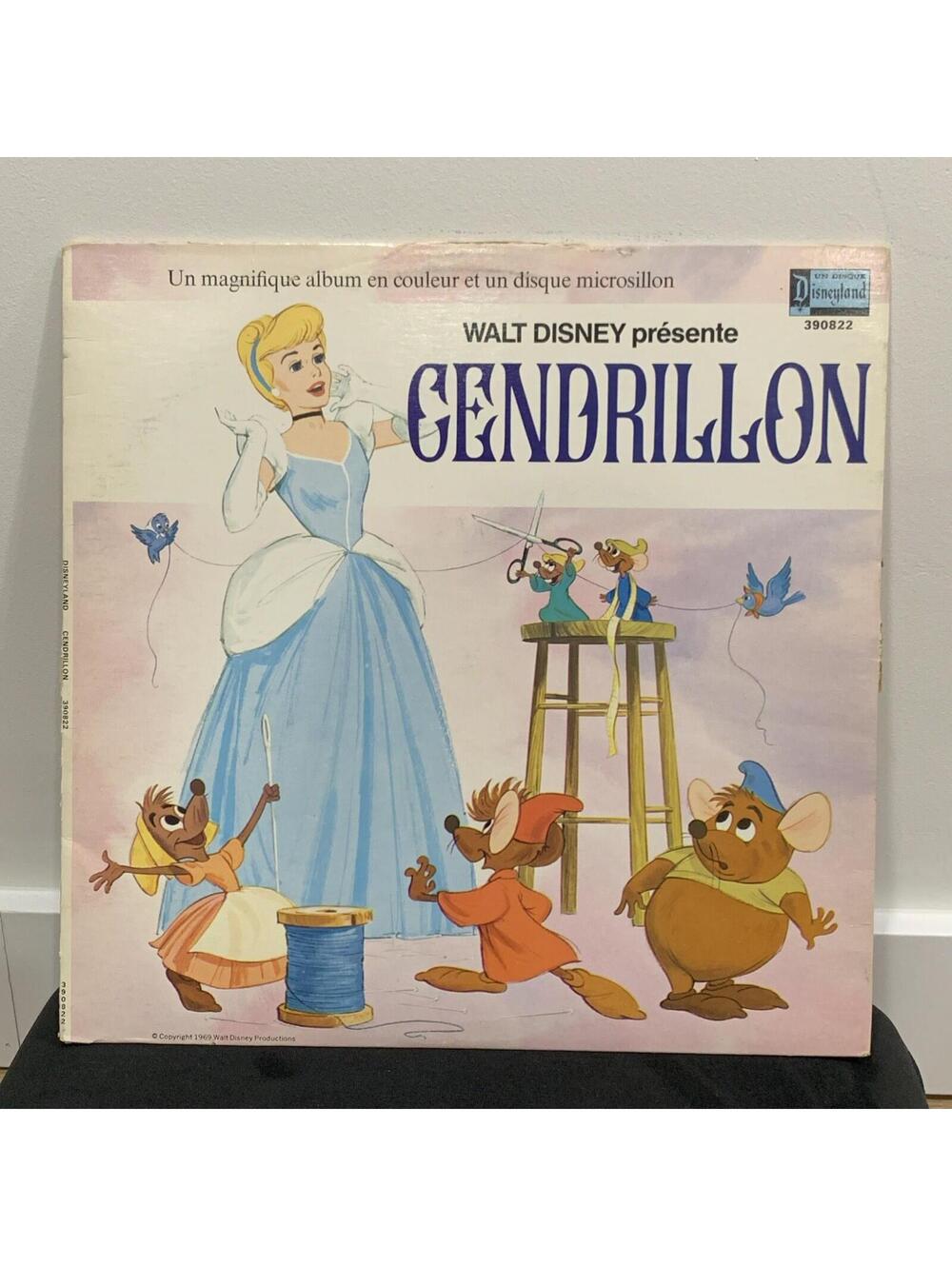 Walt Disney’s Cendrillon 1969 Songs Stories LP Illustrated French Cinderella